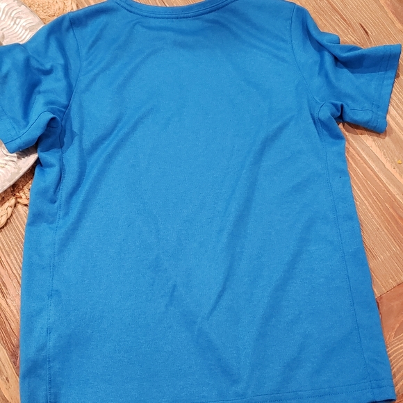 4 NIKE YOUTH/BOYS Small Shirts (Dry-Fit) - Picture 8 of 14